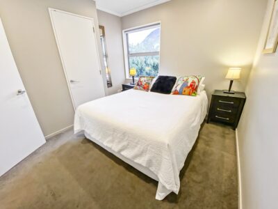 Oxleys Picton waterfront apartment second bed room